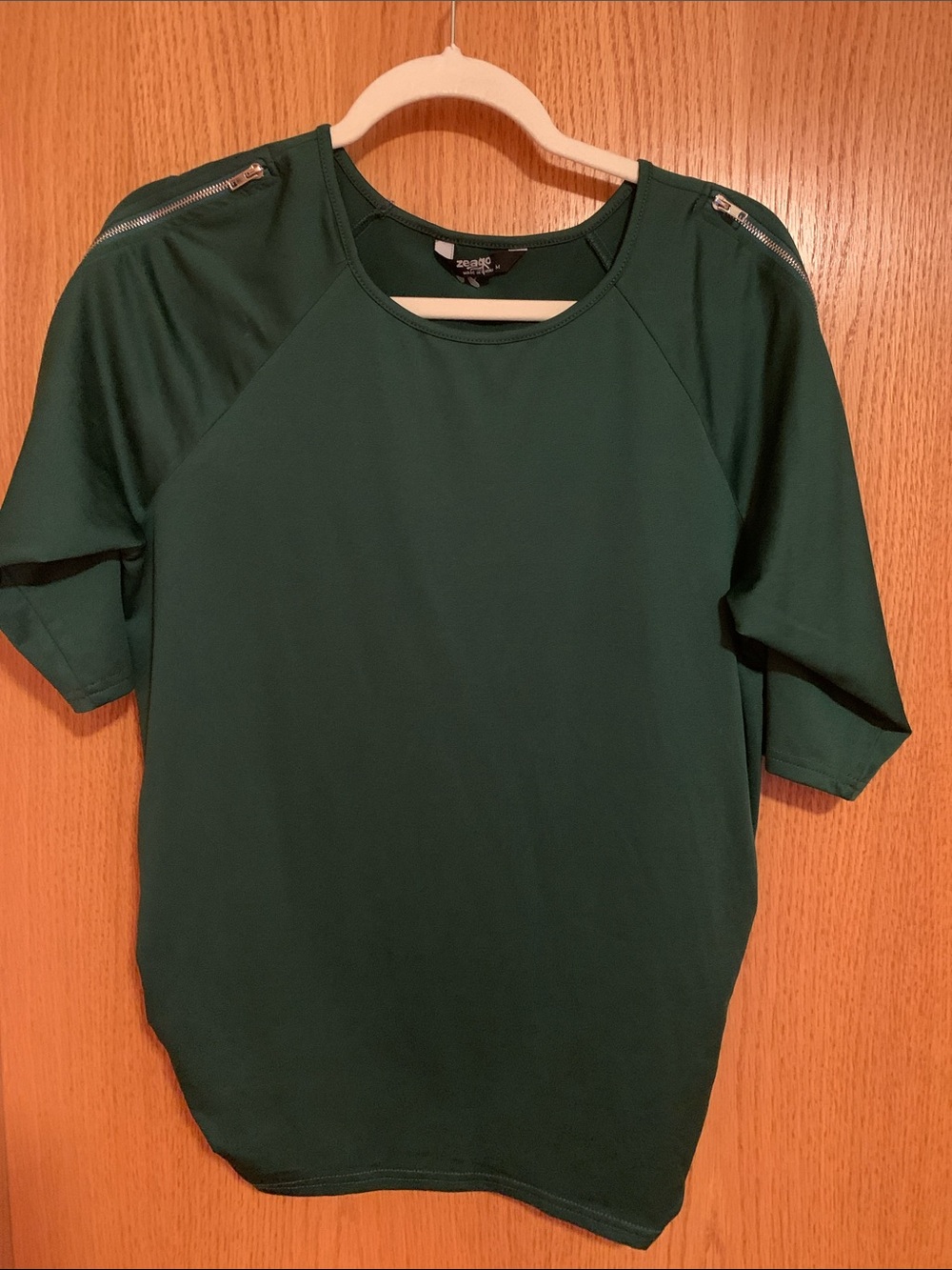 Women’s Short-Sleeve Top with Shoulder Zipper Detail - Green